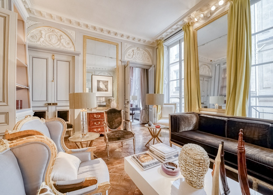 What are the good reasons to invest in luxury real estate in Paris?